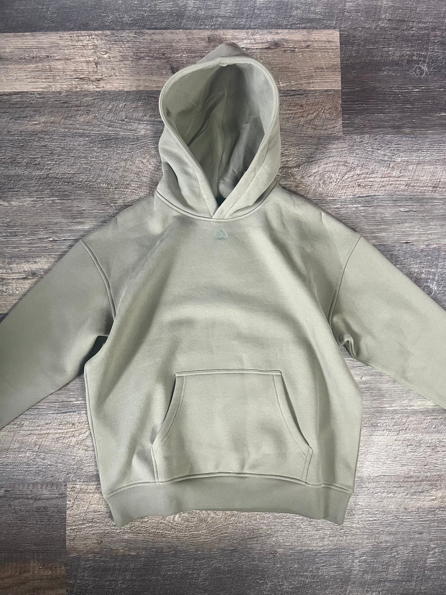 Triquetra Hoodie "Sage"